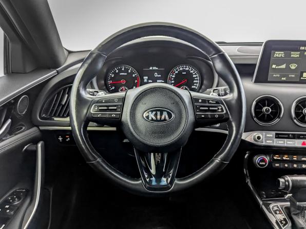 Kia Stinger I с пробегом 2018 года, цена 2 690 000 рублей, 93683 км, лифтбек, Автокод Объявления