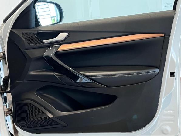 Lada (ВАЗ) Vesta I Рестайлинг (NG) с пробегом 2023 года, цена 1 450 000 рублей, 58038 км, седан, Автокод Объявления