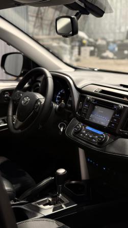 Toyota RAV4 IV (XA40) Рестайлинг с пробегом 2015 года, цена 2 348 000 рублей, 120952 км, внедорожник, Автокод Объявления