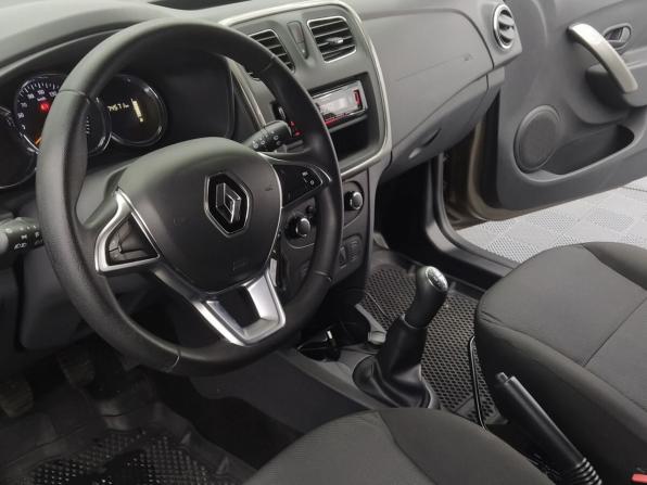 Renault Sandero II Рестайлинг с пробегом 2019 года, цена 980 000 рублей, 74569 км, хэтчбек, Автокод Объявления