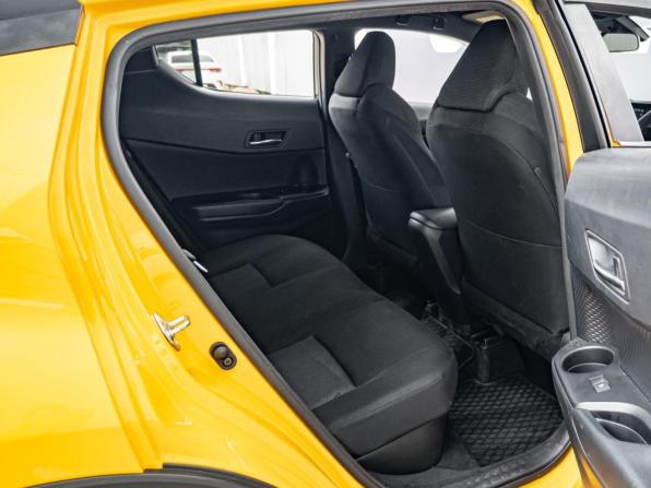 Toyota C-HR I с пробегом 2018 года, цена 2 150 000 рублей, 133812 км, внедорожник, Автокод Объявления