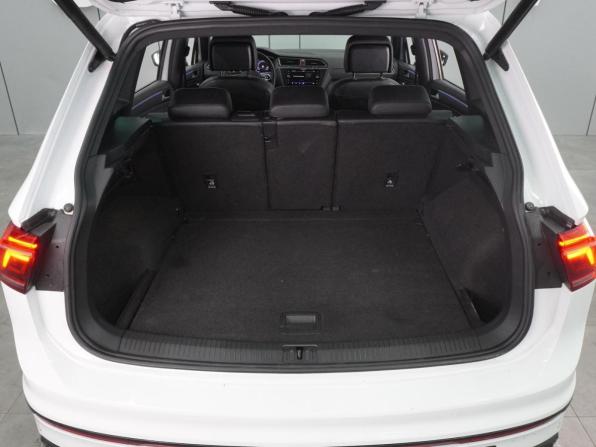 Volkswagen Tiguan II Рестайлинг с пробегом 2021 года, цена 3 922 000 рублей, 155029 км, внедорожник, Автокод Объявления