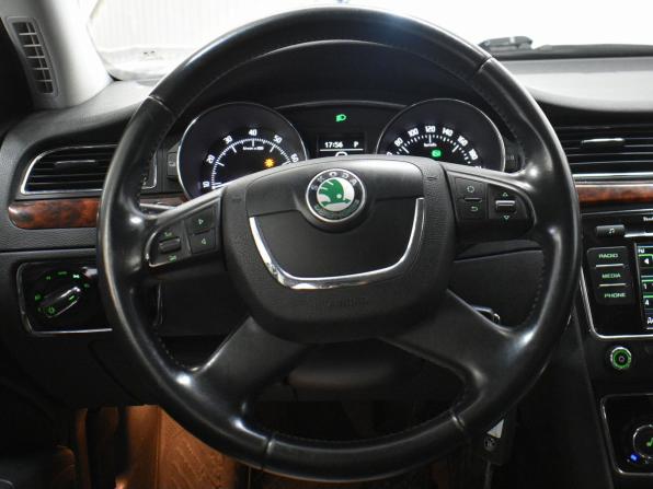 Skoda Superb II Рестайлинг с пробегом 2013 года, цена 899 000 рублей, 260700 км, универсал, Автокод Объявления