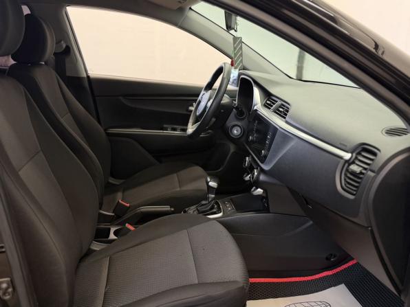 Kia Rio IV Рестайлинг с пробегом 2021 года, цена 1 390 000 рублей, 117156 км, седан, Автокод Объявления