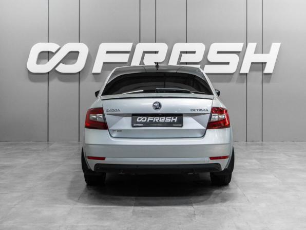 Skoda Octavia III (A7) Рестайлинг с пробегом 2018 года, цена 1 879 000 рублей, 109279 км, лифтбек, Автокод Объявления