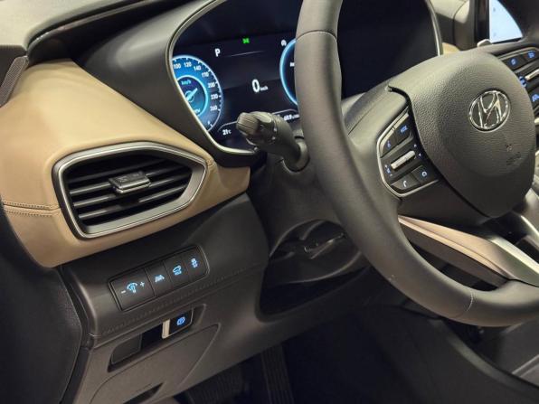 Hyundai Santa Fe IV Рестайлинг с пробегом 2020 года, цена 2 639 000 рублей, 66760 км, внедорожник, Автокод Объявления