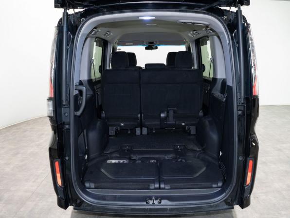 Honda Stepwgn V с пробегом 2015 года, цена 1 855 000 рублей, 76800 км, минивэн, Автокод Объявления