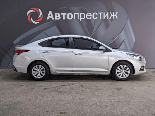 Hyundai Solaris II с пробегом 2019 года, цена 1 260 000 рублей, 70500 км, седан, Автокод Объявления