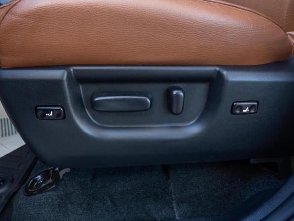 Toyota Sequoia II с пробегом 2014 года, цена 12 899 000 рублей, 6553 км, внедорожник, Автокод Объявления