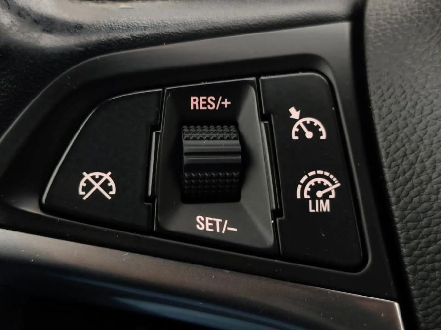 Opel Astra J Рестайлинг Санкт-Петербург  - изображение 10