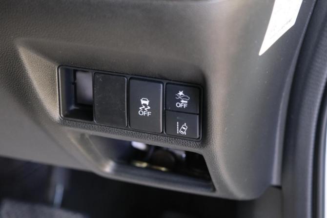 Honda Stepwgn V с пробегом 2015 года, цена 2 249 000 рублей, 144000 км, минивэн, Автокод Объявления