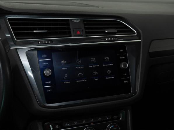 Volkswagen Tiguan II Рестайлинг с пробегом 2020 года, цена 2 850 000 рублей, 135875 км, внедорожник, Автокод Объявления