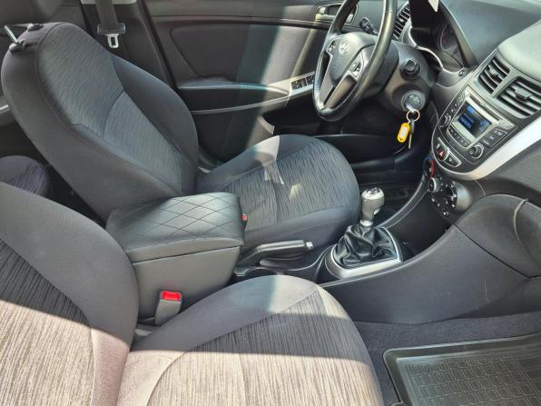 Hyundai Solaris I Рестайлинг с пробегом 2015 года, цена 799 900 рублей, 143000 км, седан, Автокод Объявления