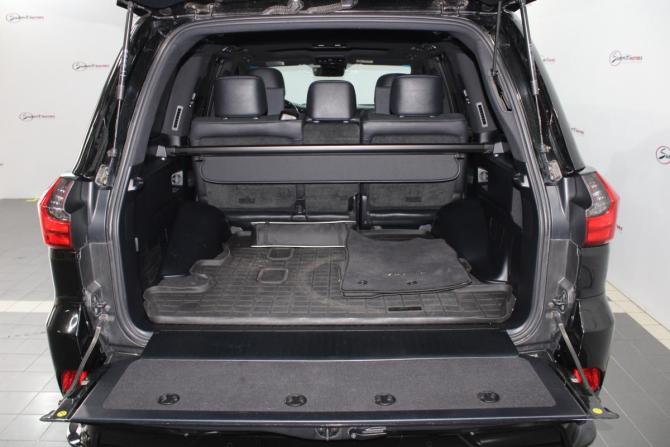 Lexus LX III Рестайлинг 2 с пробегом 2019 года, цена 9 200 000 рублей, 152600 км, внедорожник, Автокод Объявления