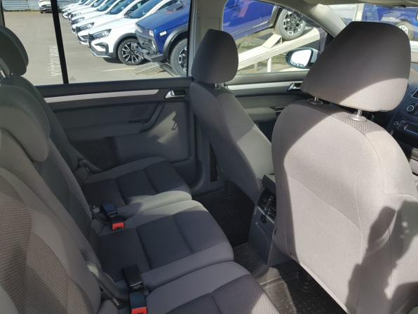 Volkswagen Touran I Рестайлинг 2 с пробегом 2011 года, цена 940 000 рублей, 150000 км, компактвэн, Автокод Объявления