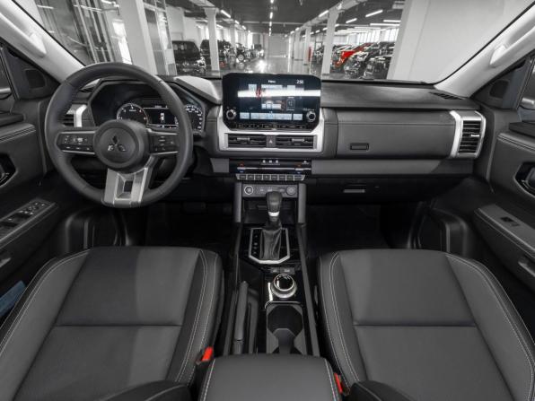 Mitsubishi L200 VI с пробегом 2026 года, цена 5 800 000 рублей, 14 км, пикап, Автокод Объявления