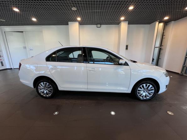 Skoda Rapid I Рестайлинг с пробегом 2018 года, цена 1 320 000 рублей, 113173 км, лифтбек, Автокод Объявления
