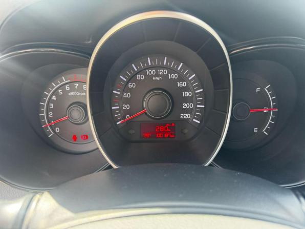 Kia Rio III Рестайлинг с пробегом 2016 года, цена 949 900 рублей, 100182 км, седан, Автокод Объявления