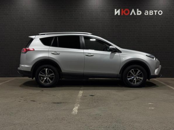 Toyota RAV4 IV (XA40) Рестайлинг с пробегом 2018 года, цена 2 680 000 рублей, 143124 км, внедорожник, Автокод Объявления