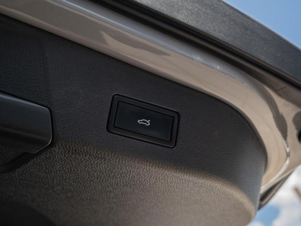 Volkswagen ID.4 с пробегом 2022 года, цена 3 840 000 рублей, 49612 км, внедорожник, Автокод Объявления