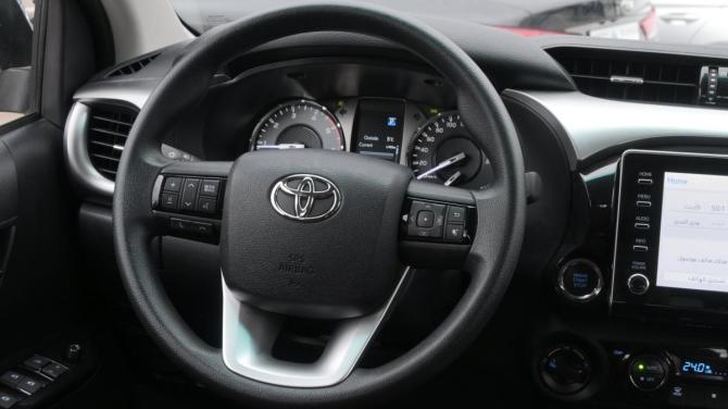 Toyota Hilux VIII Рестайлинг 2 с пробегом 2025 года, цена 7 500 000 рублей, 10 км, пикап, Автокод Объявления