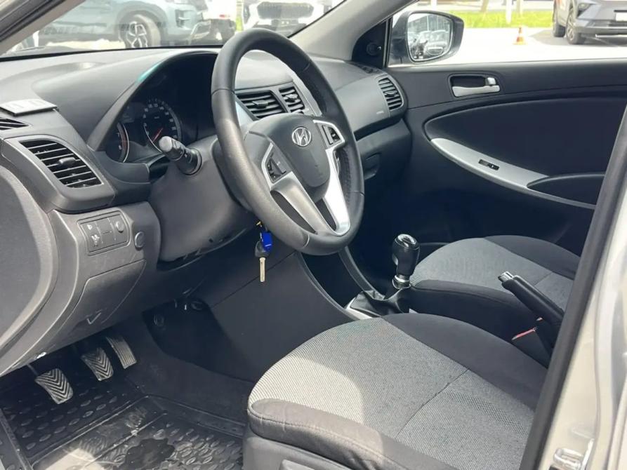 Hyundai Solaris I Волгоград  - изображение 7