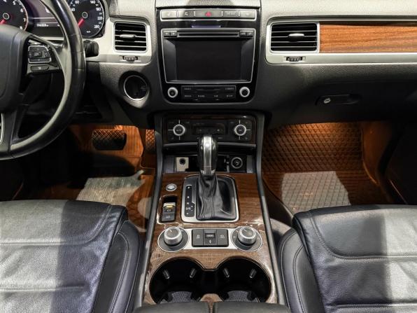 Volkswagen Touareg II Рестайлинг с пробегом 2015 года, цена 2 643 377 рублей, 194828 км, внедорожник, Автокод Объявления