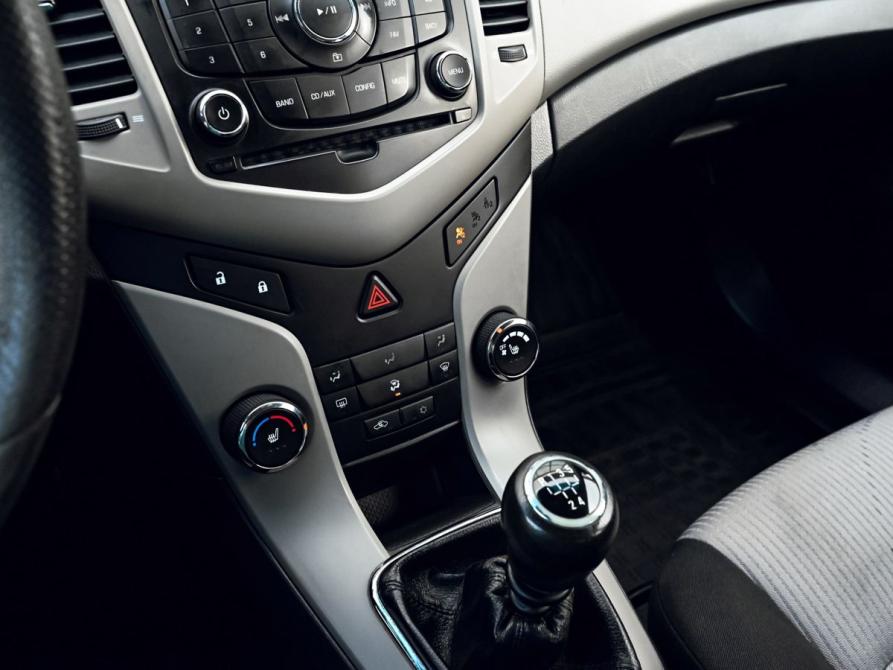 Chevrolet Cruze I Рестайлинг Екатеринбург  - изображение 9