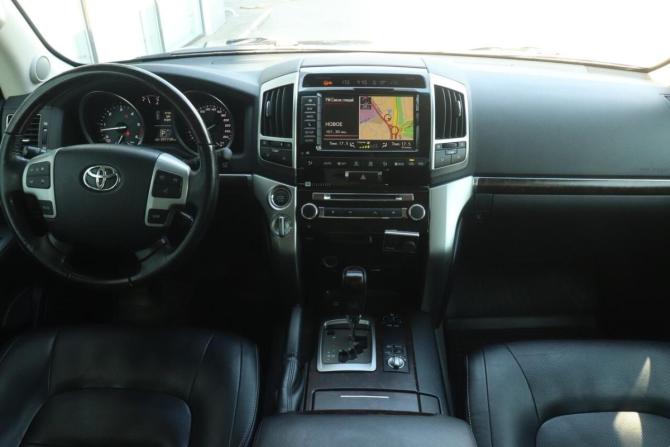 Toyota Land Cruiser 200 Series Рестайлинг 1 с пробегом 2015 года, цена 4 189 000 рублей, 207683 км, внедорожник, Автокод Объявления