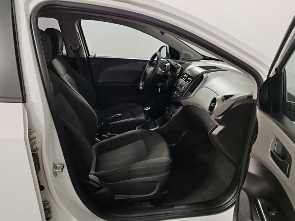 Chevrolet Aveo II с пробегом 2015 года, цена 649 000 рублей, 178001 км, седан, Автокод Объявления