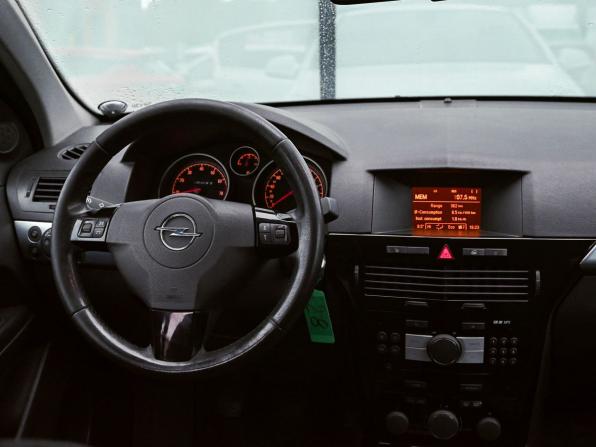 Opel Astra H Рестайлинг с пробегом 2010 года, цена 569 000 рублей, 141064 км, хэтчбек, Автокод Объявления