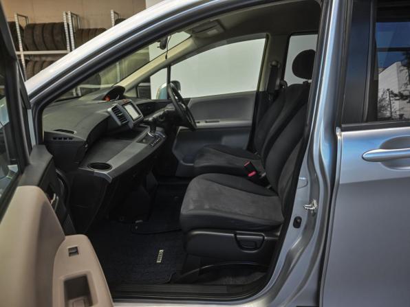Honda Freed I с пробегом 2009 года, цена 899 000 рублей, 234378 км, компактвэн, Автокод Объявления