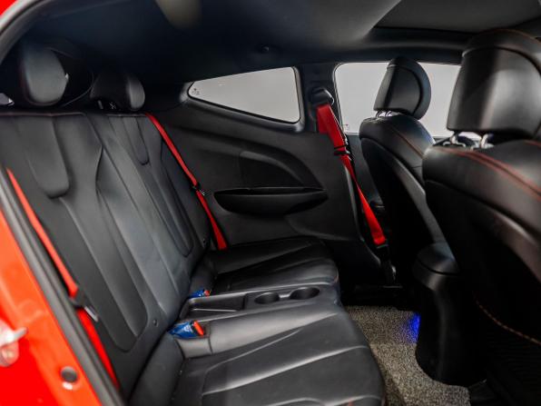 Hyundai Veloster II с пробегом 2019 года, цена 2 700 000 рублей, 117401 км, хэтчбек, Автокод Объявления