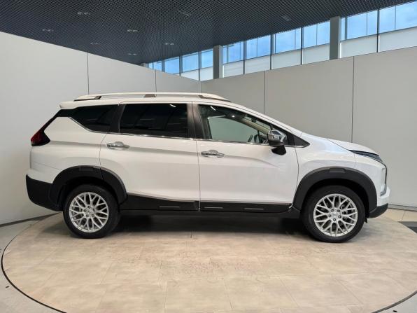 Mitsubishi Xpander I Рестайлинг с пробегом 2023 года, цена 2 550 000 рублей, 30058 км, внедорожник, Автокод Объявления