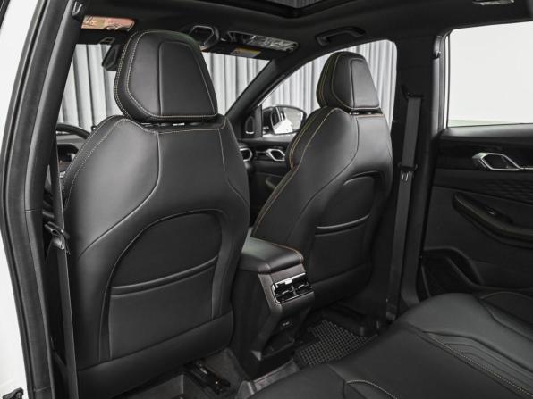 Geely Coolray I Рестайлинг 2 с пробегом 2025 года, цена 2 299 000 рублей, 5804 км, внедорожник, Автокод Объявления