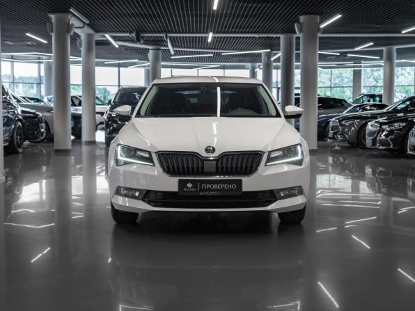 Skoda Superb III с пробегом 2018 года, цена 2 500 000 рублей, 105000 км, лифтбек, Автокод Объявления