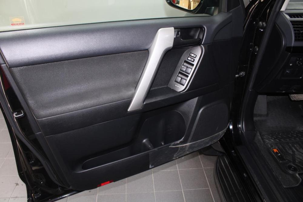 Toyota Land Cruiser Prado 150 Series Рестайлинг 2 Владивосток  - изображение 22