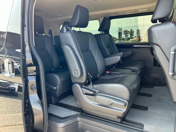 Toyota HiAce H300 с пробегом 2021 года, цена 7 400 000 рублей, 47475 км, минивэн, Автокод Объявления