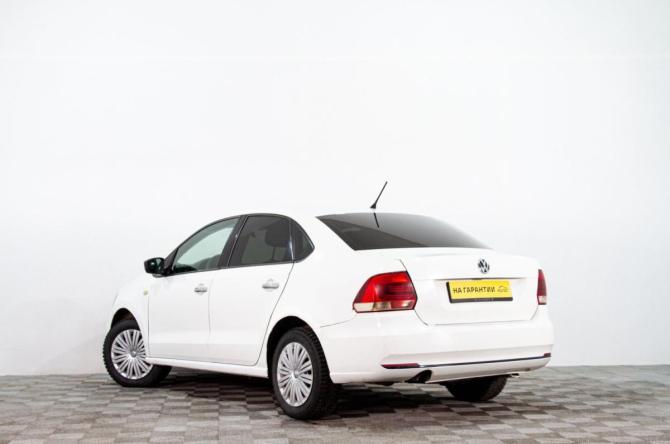Volkswagen Polo V Рестайлинг с пробегом 2015 года, цена 779 000 рублей, 282000 км, седан, Автокод Объявления