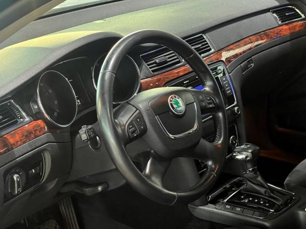 Skoda Superb II с пробегом 2011 года, цена 1 135 000 рублей, 213112 км, лифтбек, Автокод Объявления