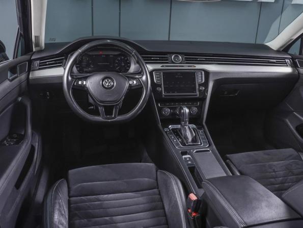 Volkswagen Passat B8 с пробегом 2016 года, цена 1 940 000 рублей, 214990 км, седан, Автокод Объявления