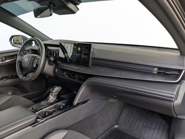 Toyota Camry IX (XV80) China Market с пробегом 2024 года, цена 4 000 000 рублей, 26487 км, седан, Автокод Объявления