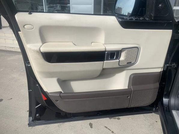 Land Rover Range Rover III Рестайлинг 2 с пробегом 2011 года, цена 1 735 000 рублей, 226005 км, внедорожник, Автокод Объявления