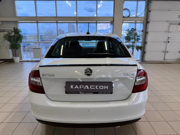 Skoda Rapid I Рестайлинг с пробегом 2018 года, цена 1 250 000 рублей, 110000 км, лифтбек, Автокод Объявления