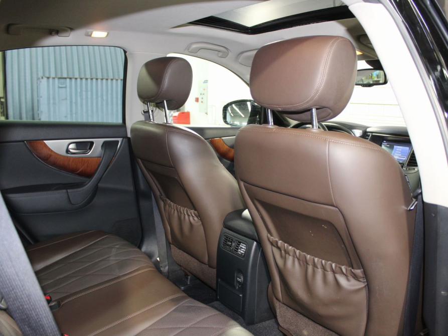 Infiniti QX70 Москва  - изображение 26