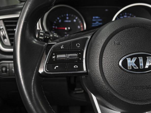 Kia Ceed III с пробегом 2018 года, цена 1 398 000 рублей, 177289 км, универсал, Автокод Объявления
