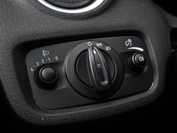 Ford Fiesta Mk6 Рестайлинг с пробегом 2018 года, цена 779 000 рублей, 124568 км, седан, Автокод Объявления