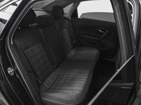 Volkswagen Polo V Рестайлинг с пробегом 2017 года, цена 1 368 000 рублей, 138657 км, седан, Автокод Объявления