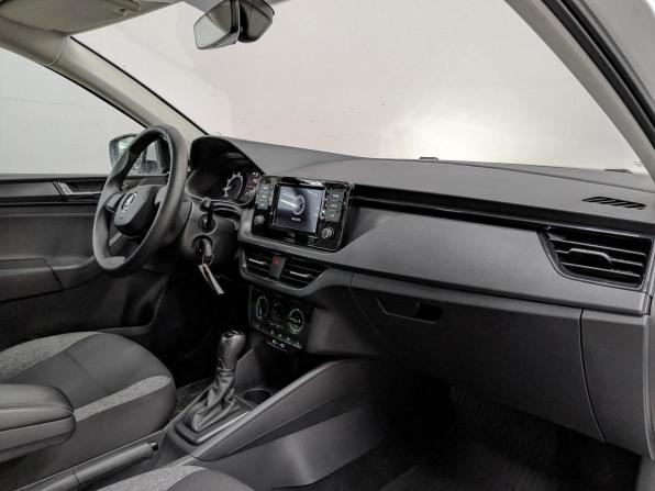Skoda Rapid II с пробегом 2021 года, цена 1 000 000 рублей, 227328 км, лифтбек, Автокод Объявления
