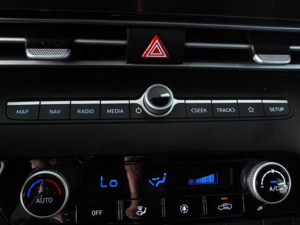 Hyundai Elantra VII (CN7) Рестайлинг с пробегом 2024 года, цена 2 250 000 рублей, 12209 км, седан, Автокод Объявления
